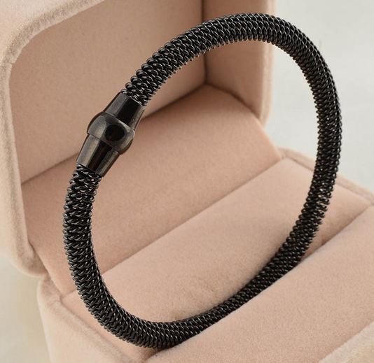 สร้อยข้อมือทอง Stainless Steel กำไลข้อมือ ดีไซน์ เป็นเกลียว ผู้หญิง ผู้ชาย ใส่ได้ กำไลเงิน ทำลาย โซ่เกลียว มีสีทอง เงิน ดำ แชมเปญโกลด์ 645183
