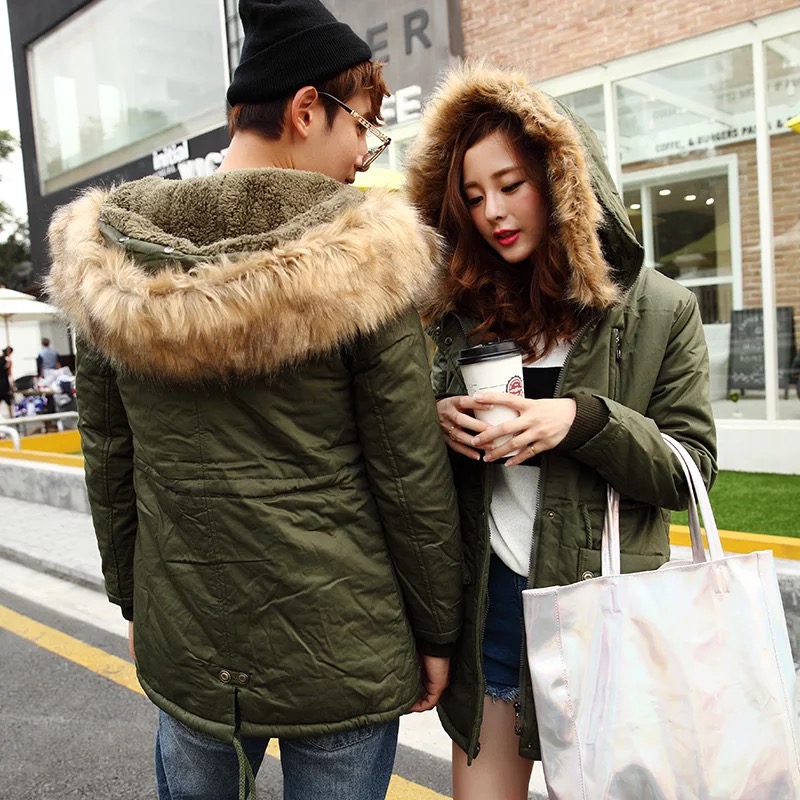 เสื้อโค้ท เสื้อกันหนาว สีเขียว ทหาร แต่งฮูท ติดขนเฟอร์ ปลายหมวก บุซับขนอุ่นด้านใน ปลายแขน มีจัมพ์ด้านในกันลม สวยเท่ห์ มากๆคะ Size S/M/L เขียว