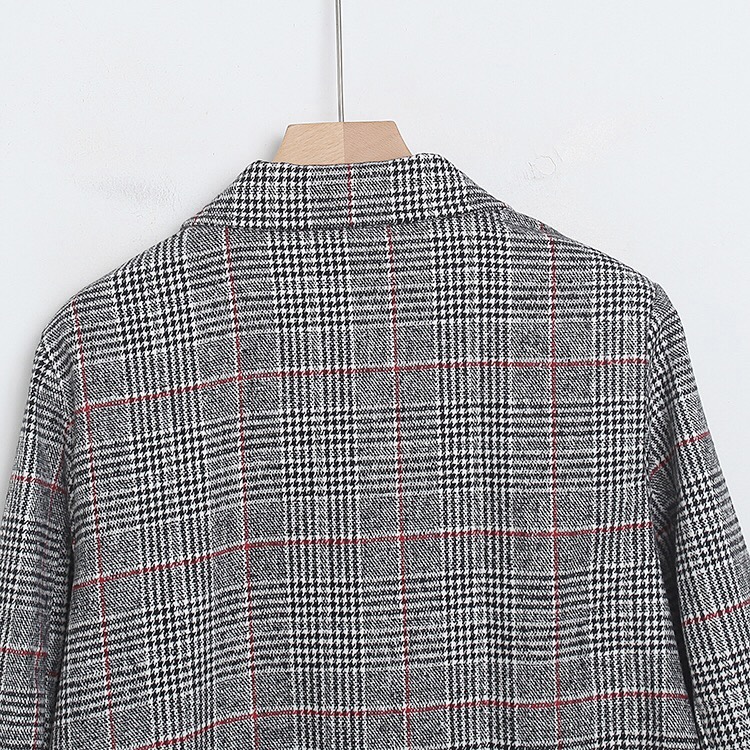 เสื้อโค้ท เสื้อกันหนาว ลายตาราง แต่งกระดุมแถบ สองแถว แบรนด์ Stradivarius สำเนา นู้ดกากี