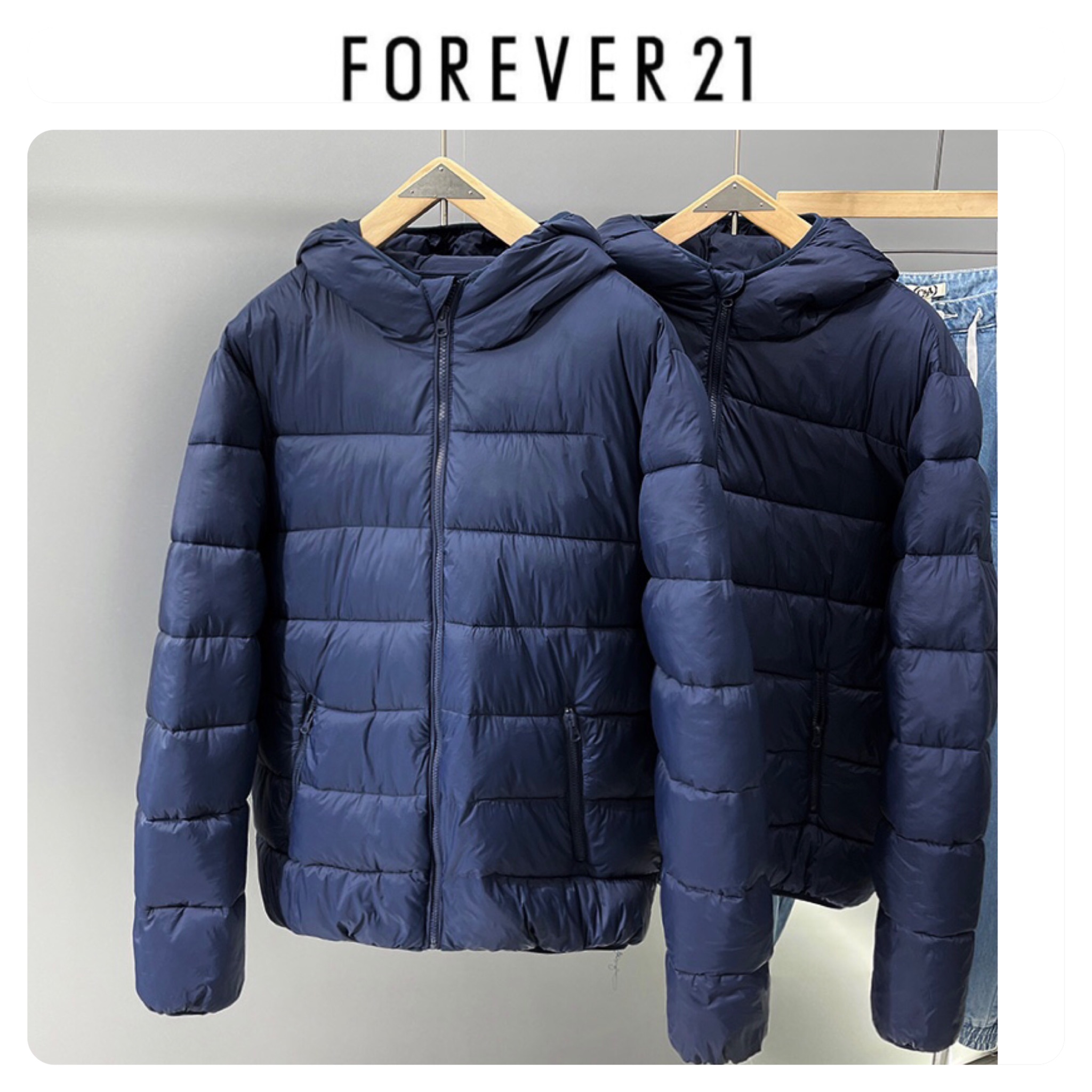 Forever21 เสื้อกันหนาว ติดฮูท เสื้อบอมเบอร์ บุนวมอุ่น แบรนด์ Forever21 / Men's Black Lightweight Puffer Jacket น้ำเงิน