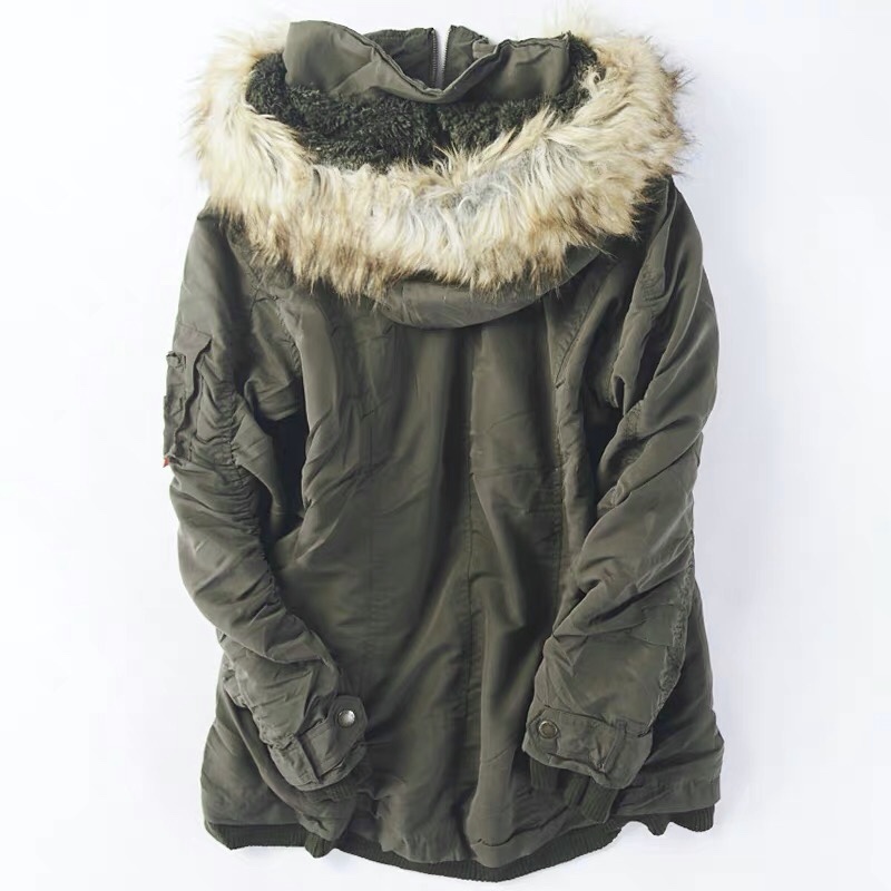 Private pause เสื้อโค้ทฮู้ดกันหนาว เสื้อปาร์กา parka สีเขียว แบรนด์ PRIVATE PAUSE (JAPAN) แต่งเฟอร์ (ฮู้ด& ขนเฟอร์ ถอดได้ทุกชิ้นค่ะ) เขียว