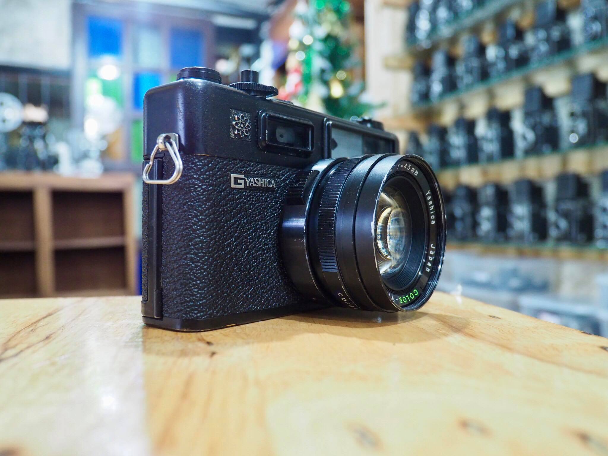 YASHICA ELECTRO 35GT YASHINON-DX 45MM. F1.7