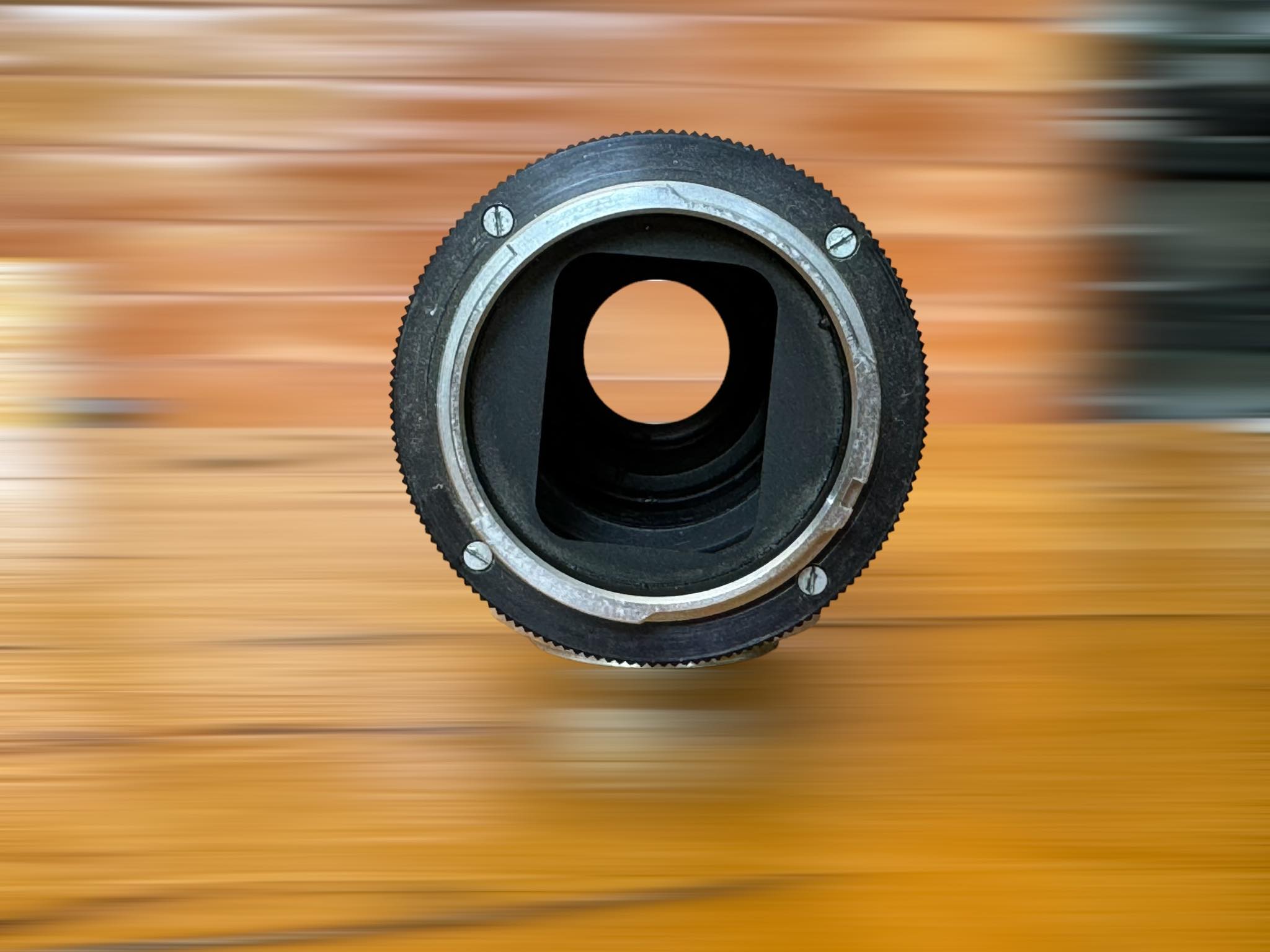 MINOLTA TELE ROKKOR-QE 200MM.F5 MD MOUNT
