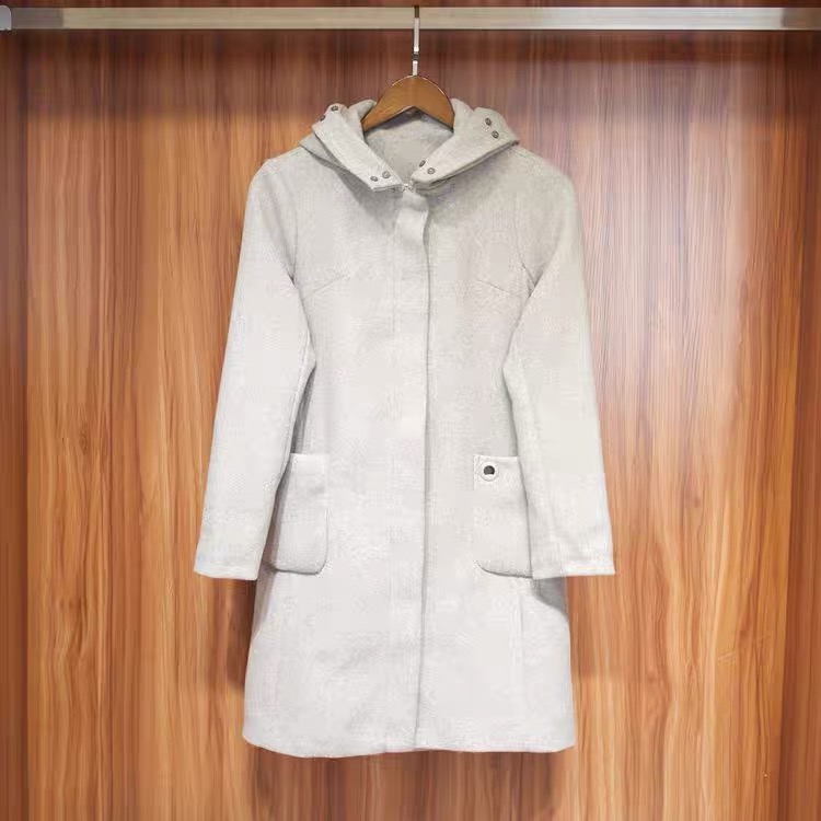 เสื้อโค้ท peacoat เสื้อโค้ทเฟอร์ โค้ทสักหลาดสีเทาอ่อน แบรนด์ La chapelle