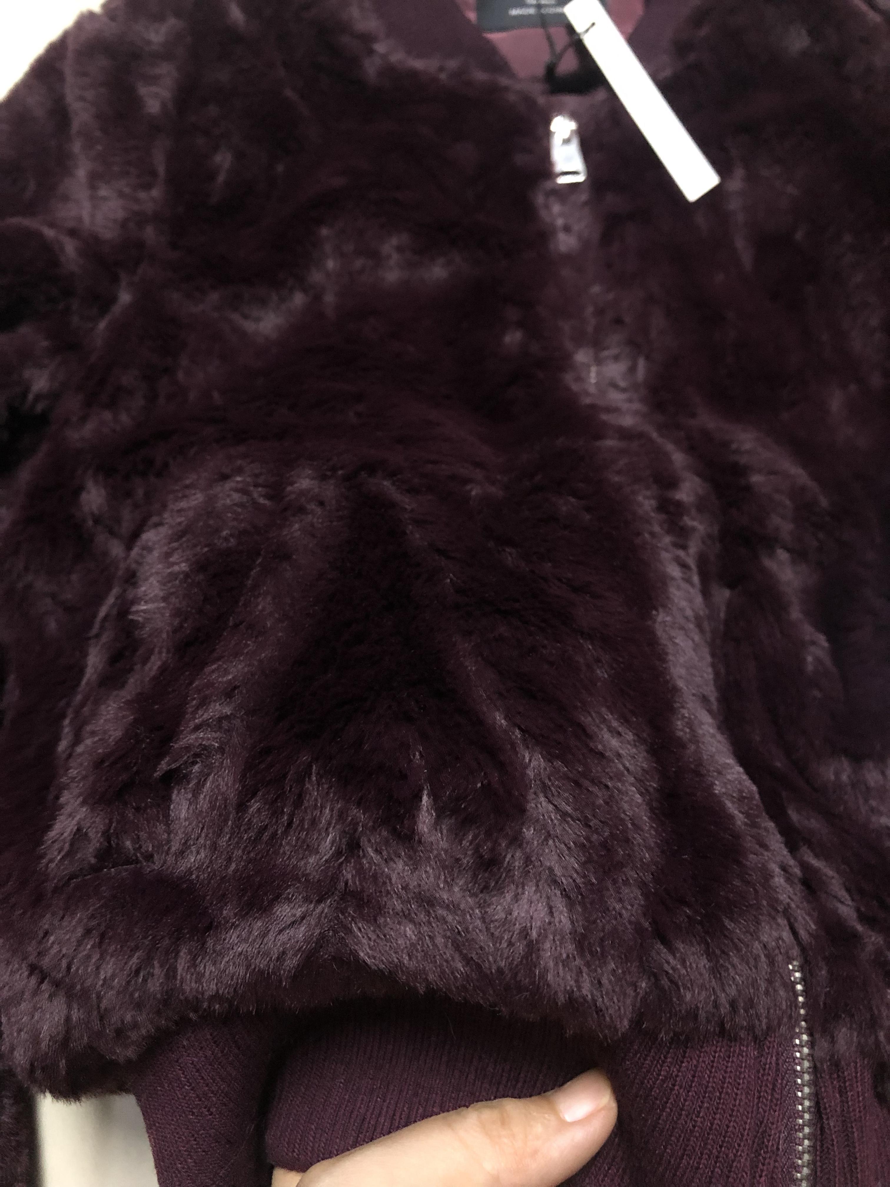 เสื้อเฟอร์กันหนาว หมวกฮู้ด เสื้อขน (FLUFFY COAT) แบรนด์ LOVE TREE