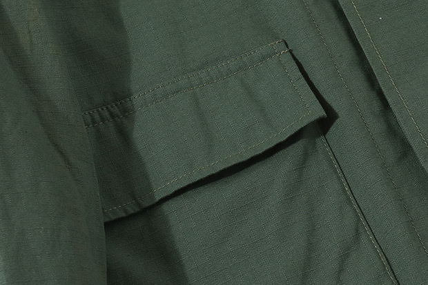 Surplus Co. (Japan) เสื้อเขียวทหาร เสื้อนอกแนวทหาร แบรนด์ Surplus Co.(Japan)แพทเทินสวย เท่ห์มาก คะ Size S/M/L/XL เขียว