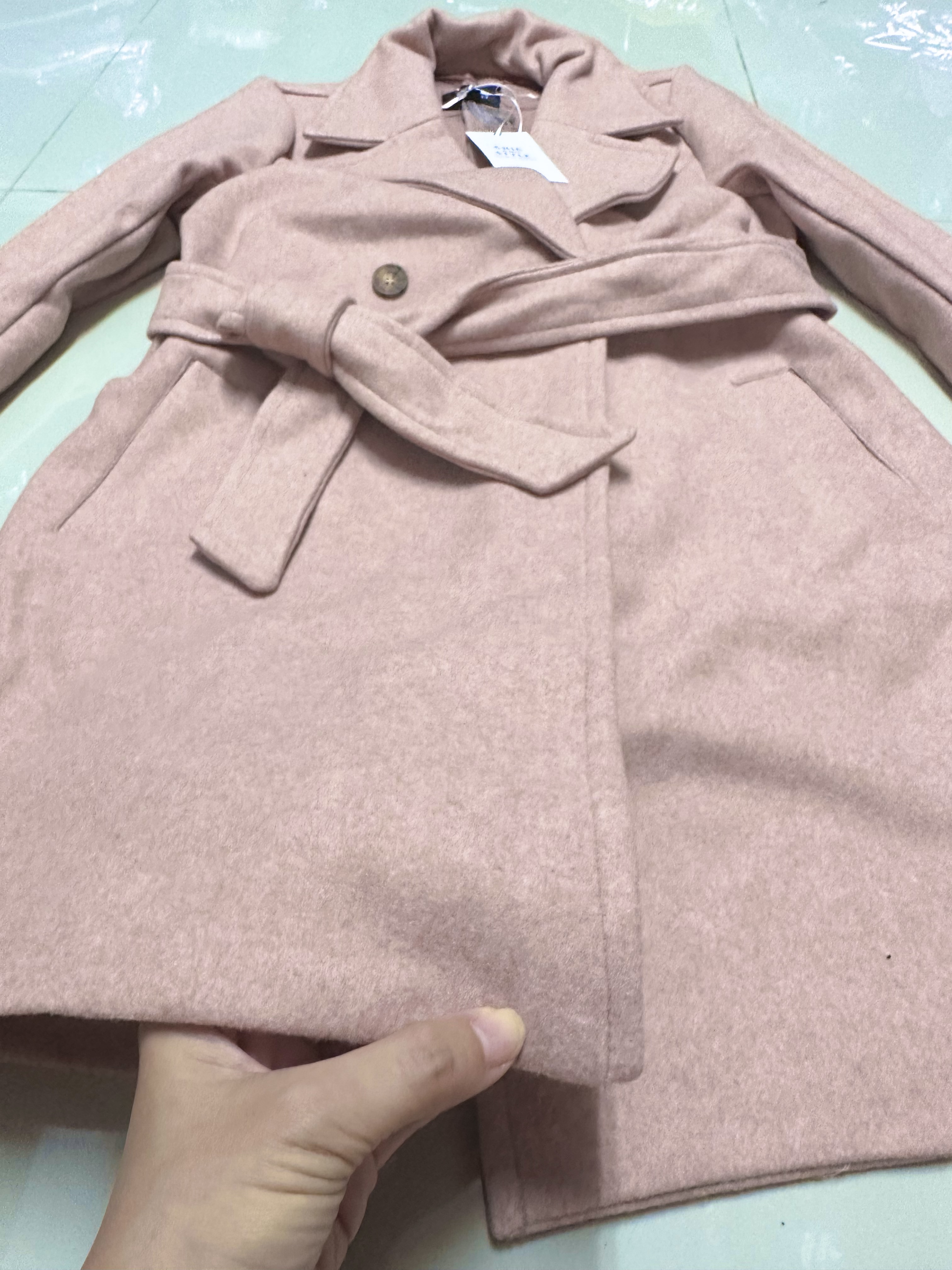 เสื้อโค้ท เสื้อกันหนาว เนื้อผ้าวูล โค้ทวูล สีเทา แบรนด์ LOVE TREE