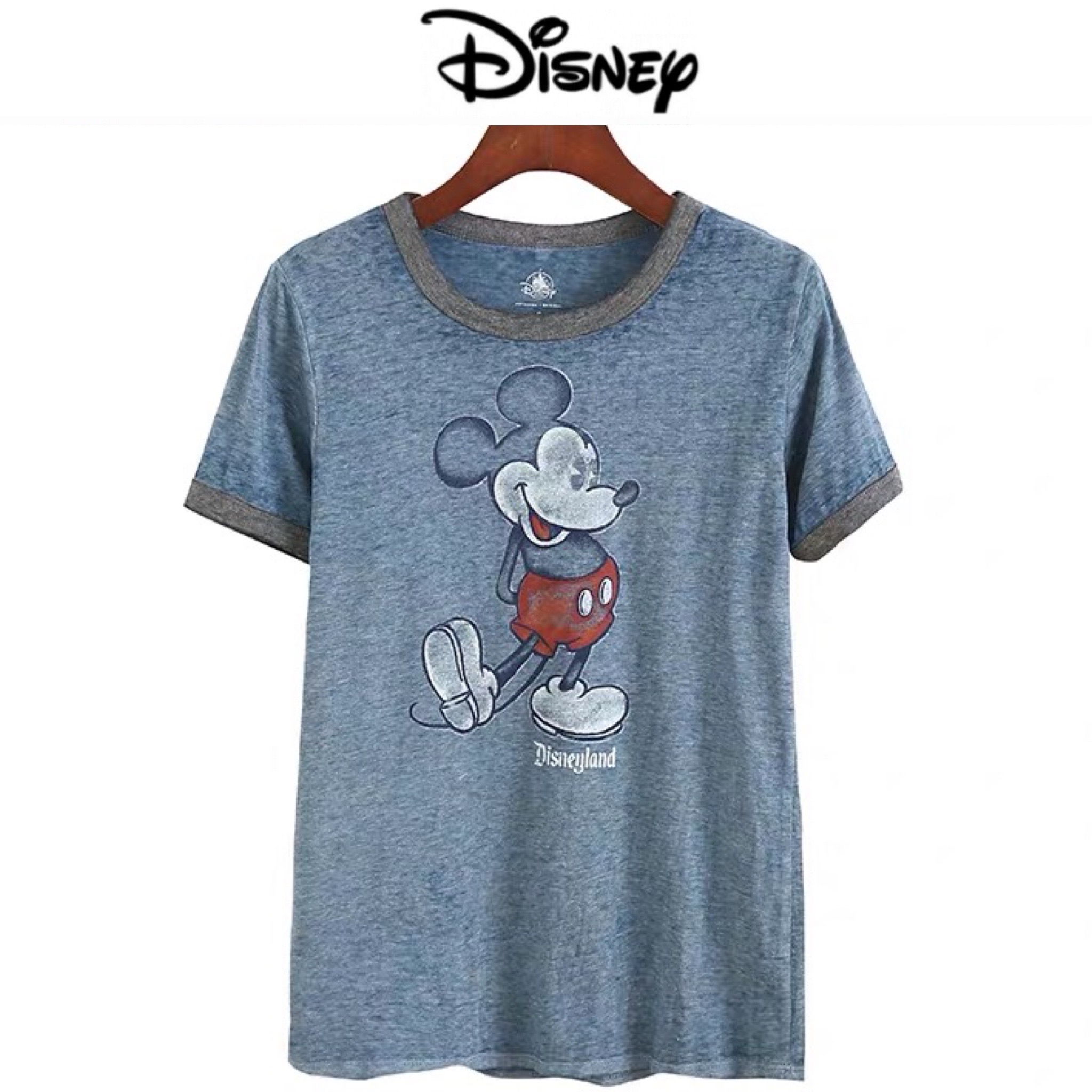 Disney เสื้อยืดคอกลม ลายMicky mouse งานDISNEY แท้ สวยมากคะ ฟ้า