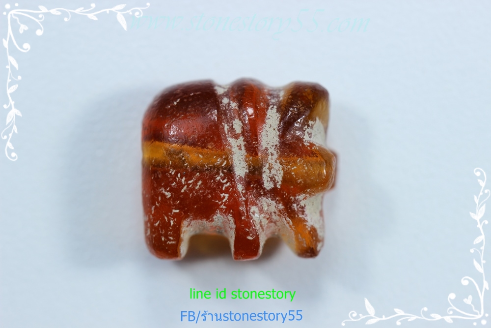 ลูกปัดแก้วแกะช้างเก่า (ขายแล้ว)