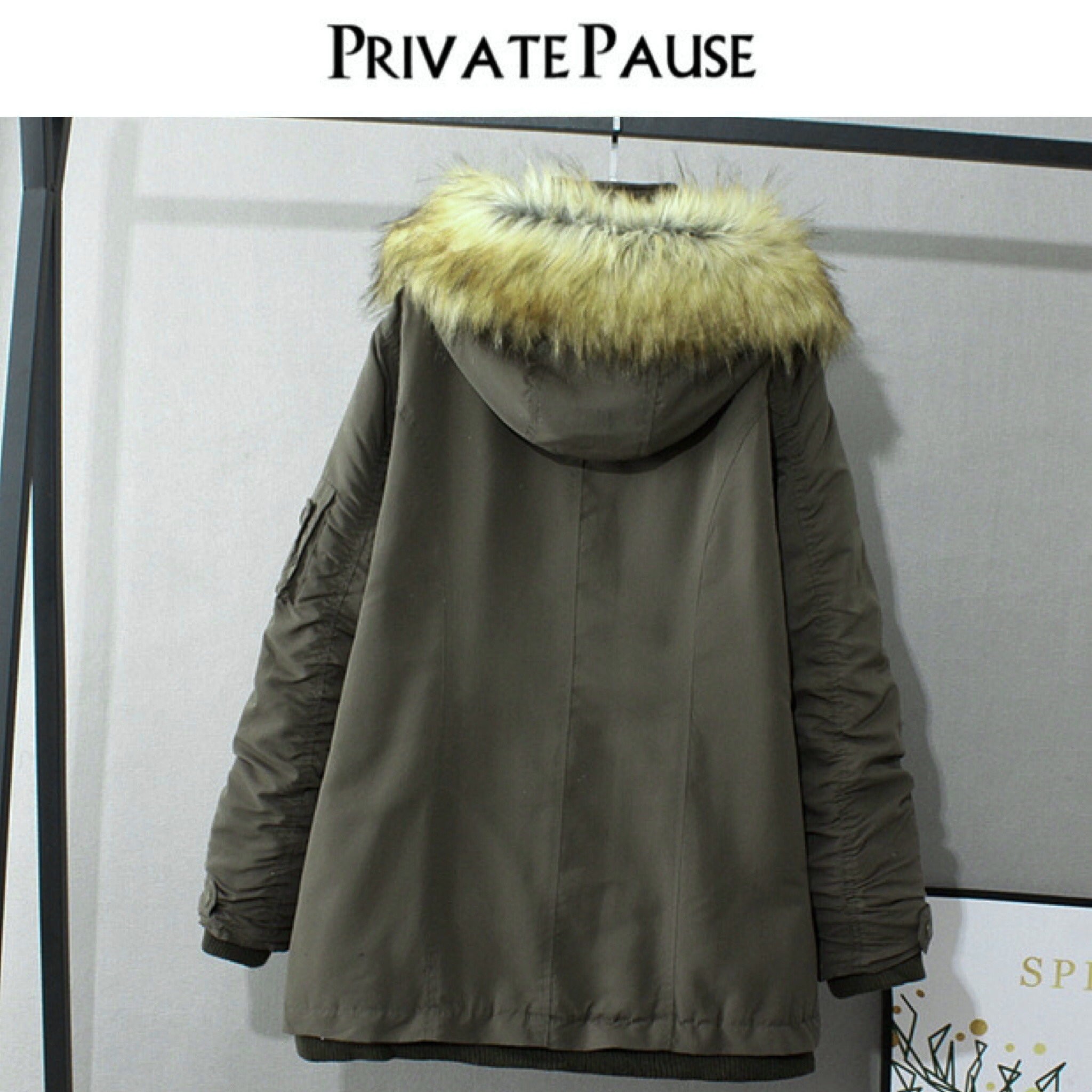 Private pause เสื้อโค้ทฮู้ดกันหนาว เสื้อปาร์กา parka สีเขียว แบรนด์ PRIVATE PAUSE (JAPAN) แต่งเฟอร์ (ฮู้ด& ขนเฟอร์ ถอดได้ทุกชิ้นค่ะ) เขียว