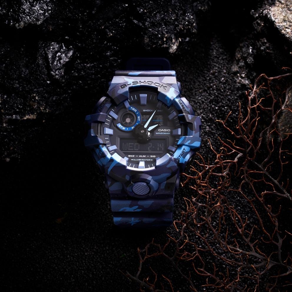 CASIO G-SHOCK นาฬิกาข้อมือ นาฬิกากันน้ำ นาฬิกาของแท้ ประกันศูนย์ CMG 1 ปี รุ่น GA-700CM-2A นาฬิกาสีน้ำเงิน