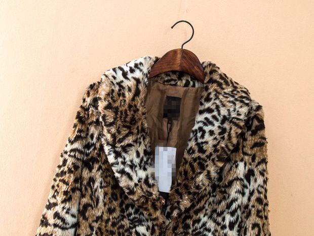 ETAM เสื้อคลุมแต่งขน ลายเสือETAM โค้ทขน ลายเสือดาว เนื้อขนสวย นุ่ม หรู งานพรีเมี่ยมช็อปเบยคะ (ราคาเต็ม฿3,900) SIZE S/M/L ลายเสือ
