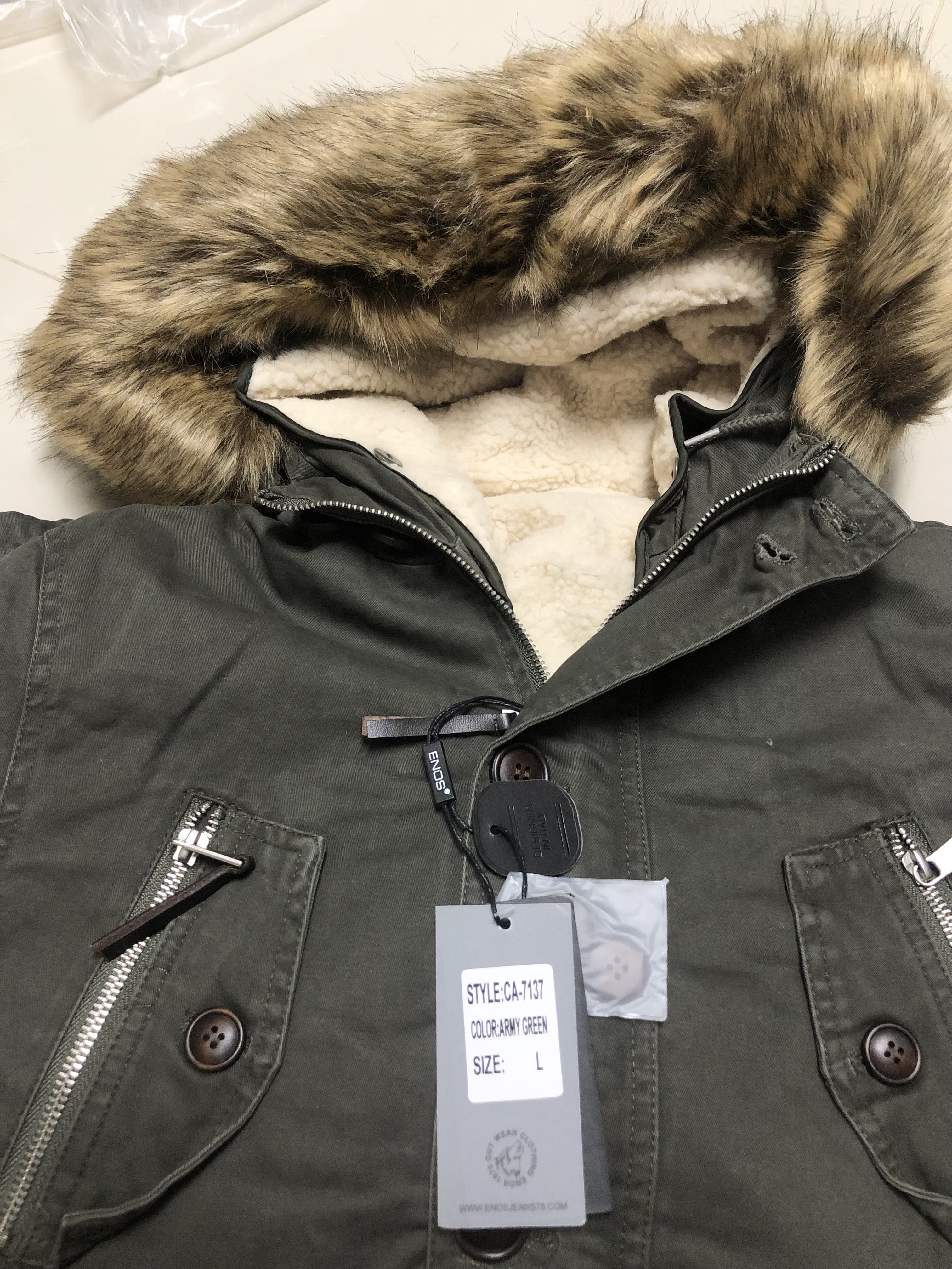 Enos jean75 เสื้อกันหนาว ติดฮูท เสื้อcoat แบรนด์ ENOS JEAN 75 แต่งซับขนอุ่นด้านใน (ขนด้านในถอดใส่ได้ทั้งชิ้นเลยคะ เขียว