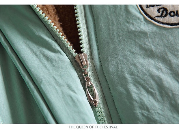 เสื้อโค้ท กันหนาว สีฟ้าเทา แต่งหมวกฮูทติดขนเฟอร์ ซับขนอุ่นสีน้ำตาลด้านใน สวยหรู อุ่นมากคะ