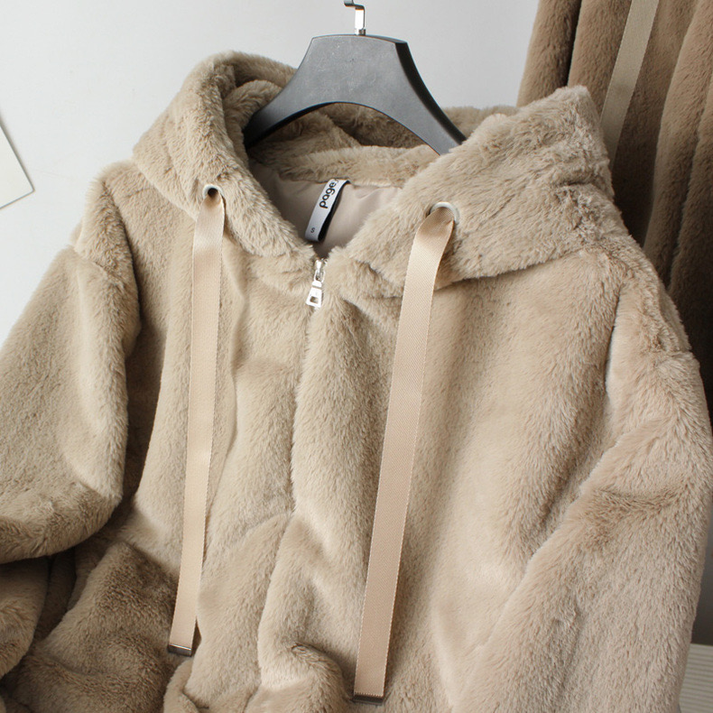 Page one เสื้อเฟอร์กันหนาว หมวกฮู้ด เสื้อขน Fluffy coat แบรนด์ page One ดำ