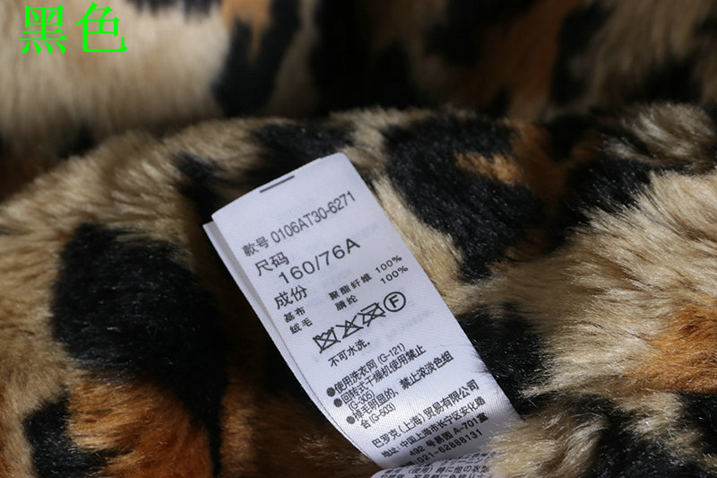 เสื้อกันหนาว ติดฮูท เสื้อcoat แบรนด์ดัง ญี่ปุ่น MOUSSY japan สีฟ้าอ่อน แต่งซับขนอุ่นด้านใน (ขนด้านในถอดใส่ได้ทั้งชิ้นเลยคะ )มีกระดุมSize M/L * ไม่มีขนเฟอร์ปลายหมวกนะคะ* สำเนา สำเนา