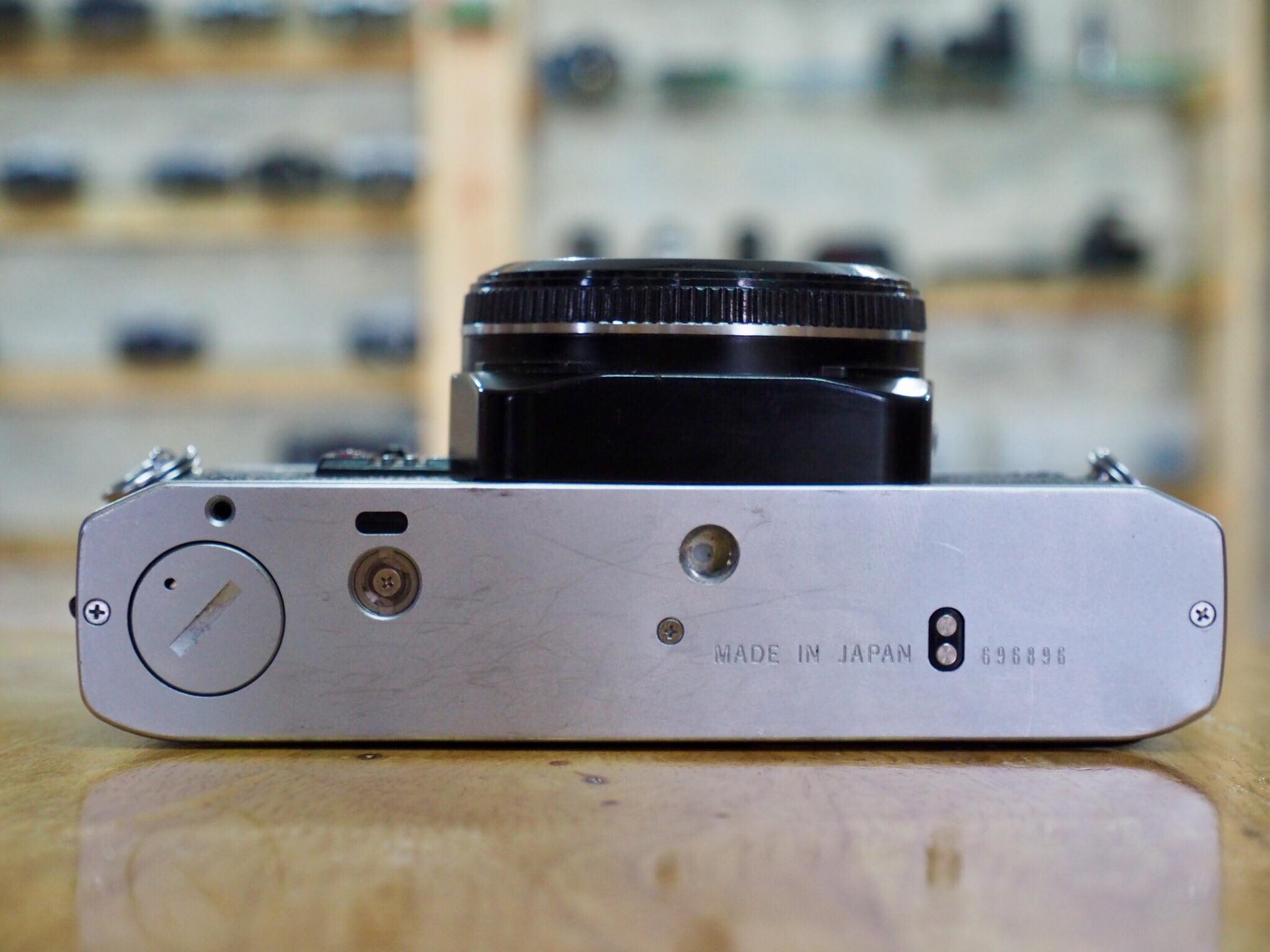 OLYMPUS OM-10