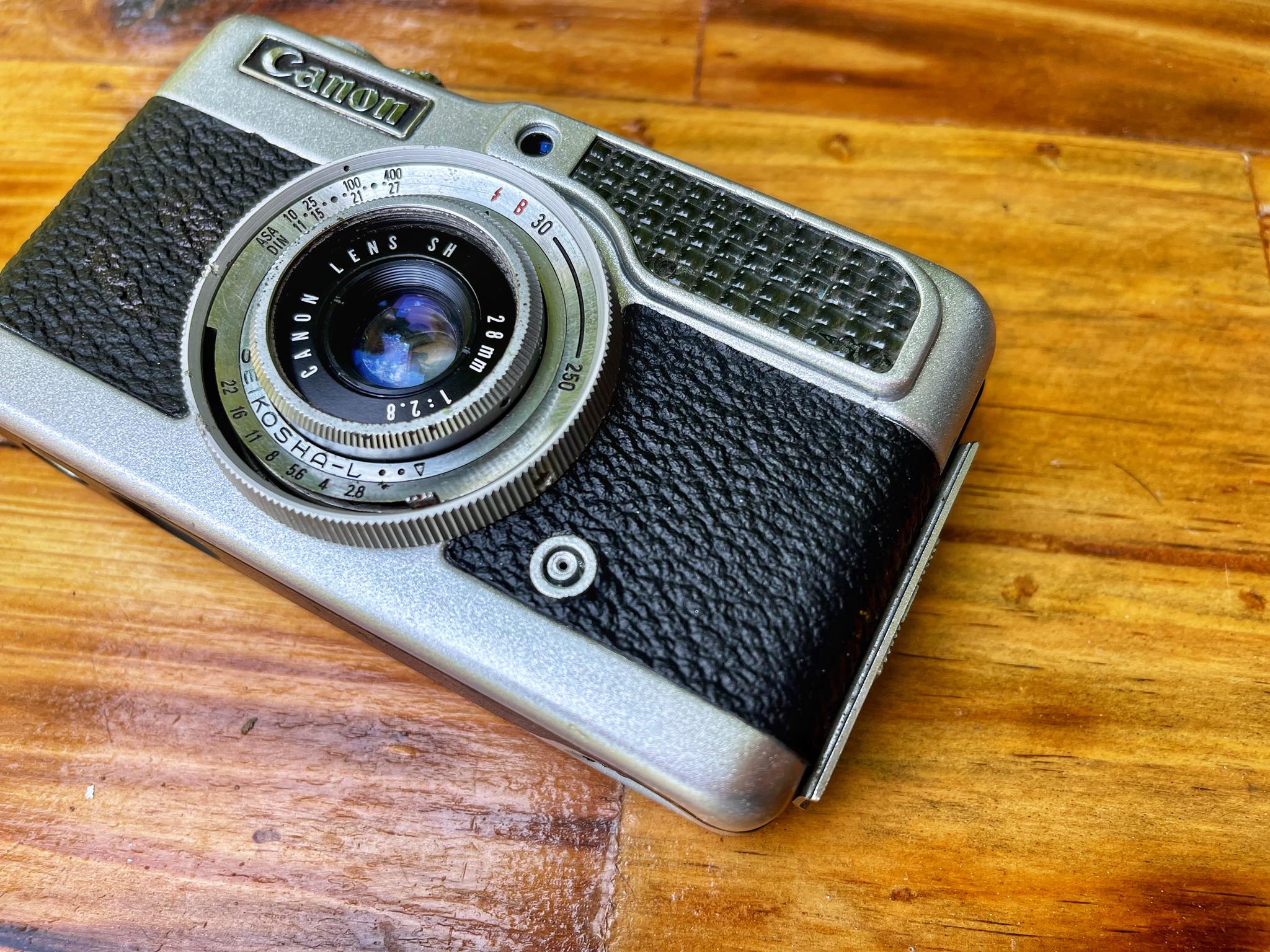 [美品、整備済] ベージュ　希少品！Canon Demi C、50 & 28mm 美品、整備済] ベージュ 希少品！Canon Demi C、50 & 28mm