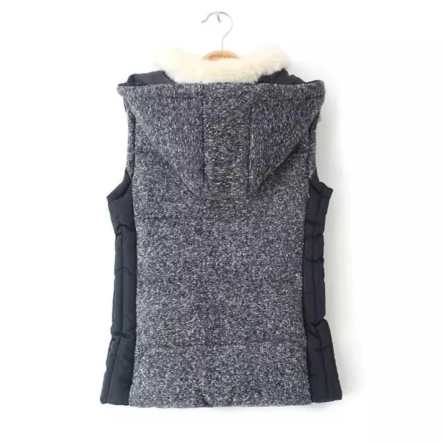 เสื้อกั๊กกันหนาว กั๊กZARA สีขาวครีมแต่งหมวกฮูท (ฮูทถอดได้คะ) แต่งขนอุ่น คอปกด้านใน แบบสวย น่ารักมากคะ ขาว