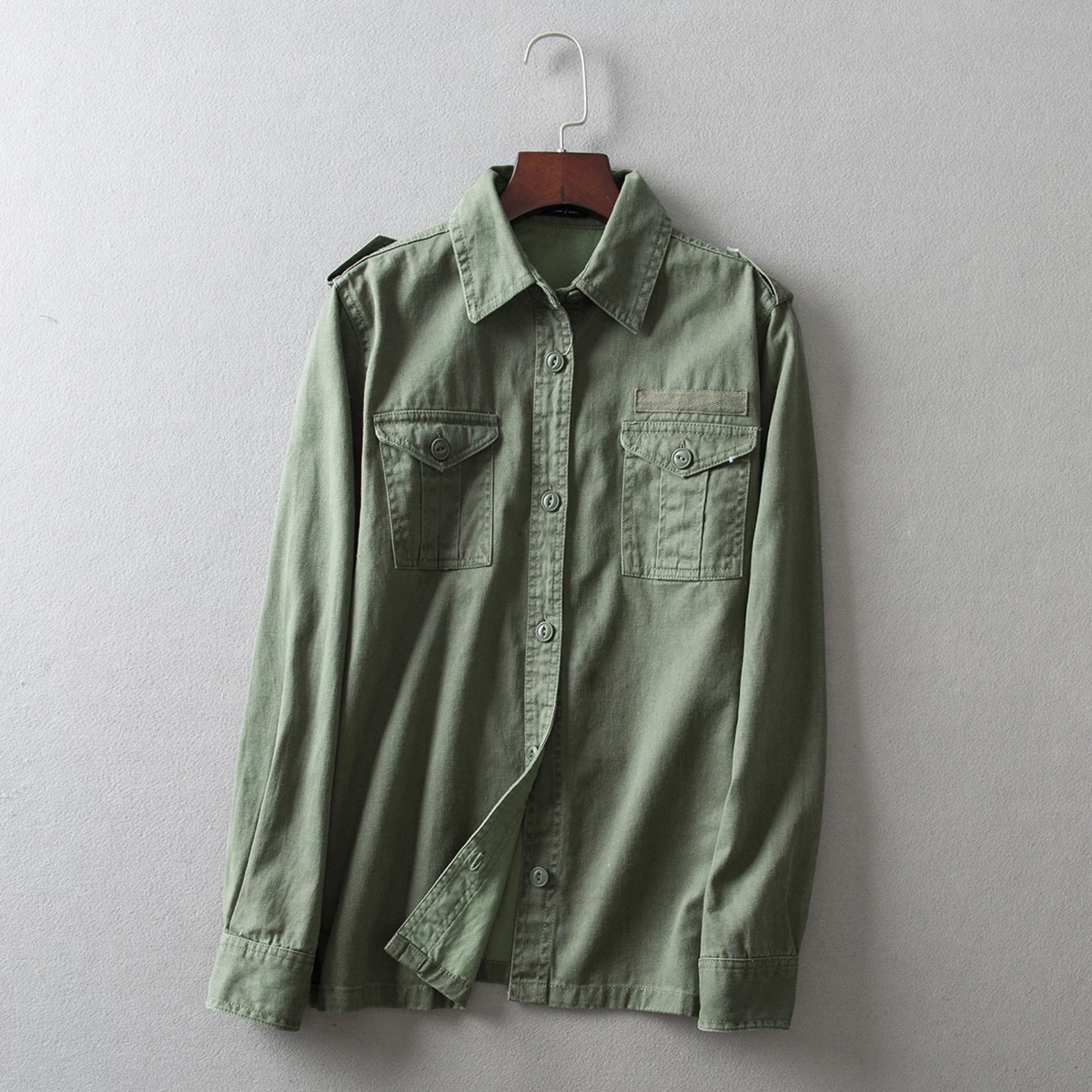 เสื้อนอก เสื้อแจ็คเก็ต เสื้อทหาร สีเขียว แต่งกระเป๋า งาน PRIVATE PAUSE (JAPAN) สวย เท่ห์ เซอร์ๆ size M/L/XL/2L/3L/4L เขียวทหาร