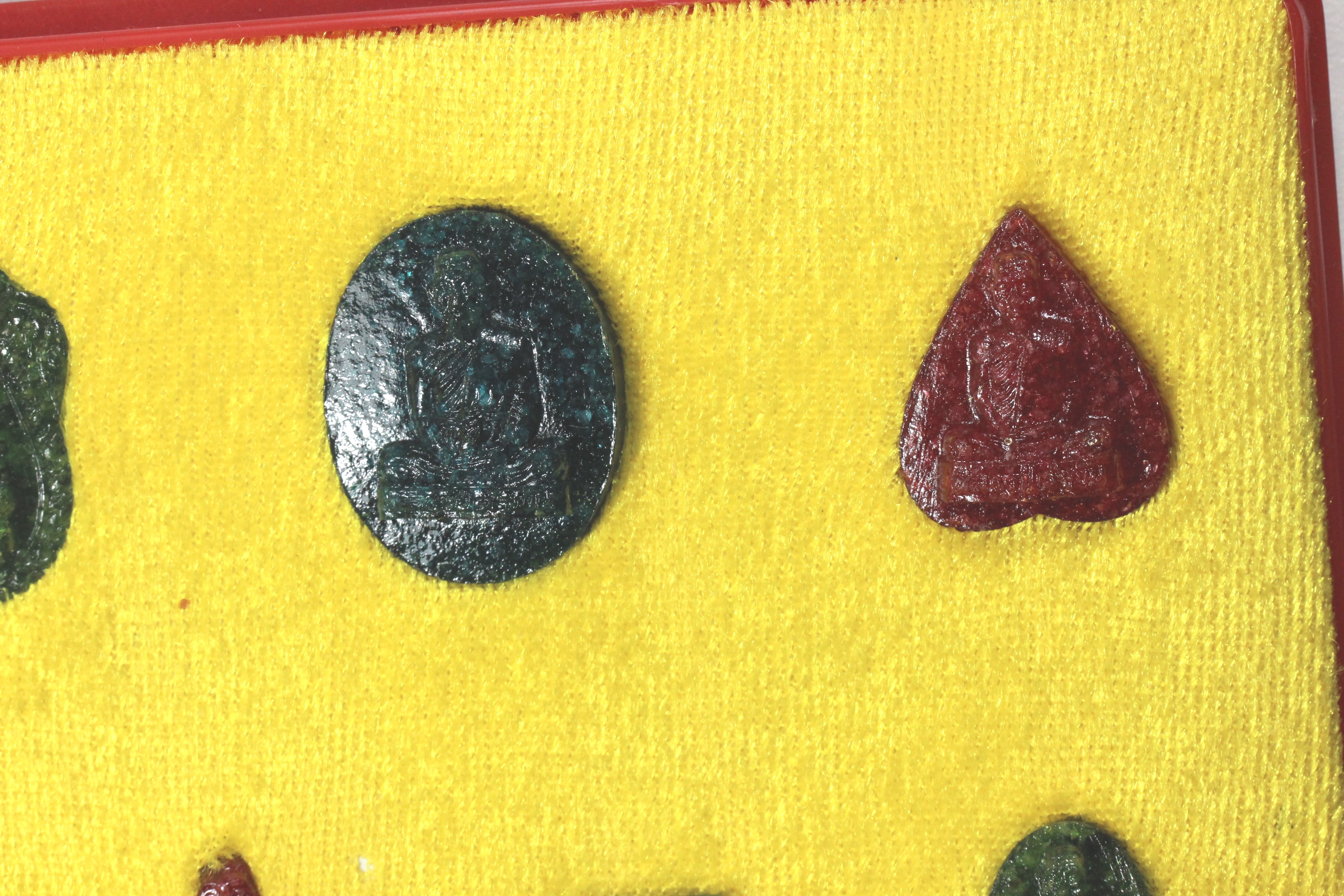 หลวงปู่คำพันธ์ วัดธาตุมหาชัย จ นครพนม รุ่นอธิฐานบารมี ครบชุดพร้อมกล่องเดิม