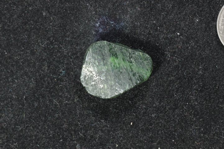 ลูกปัดบ้านเชียงเขียวเข้ม