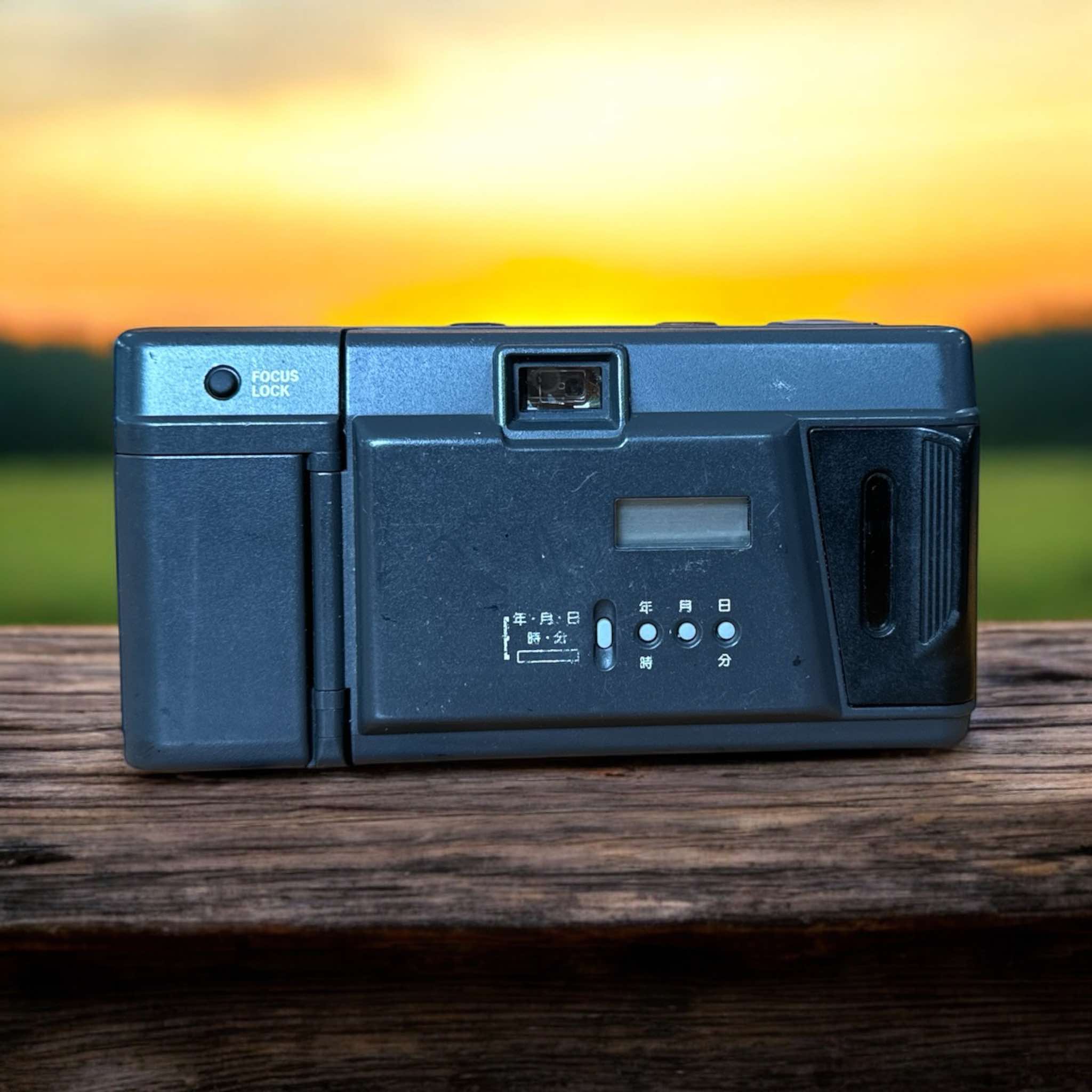 OLYMPUS AF-1 QUARTZ DATE OLYMPUS LENS 35MM.F2.8