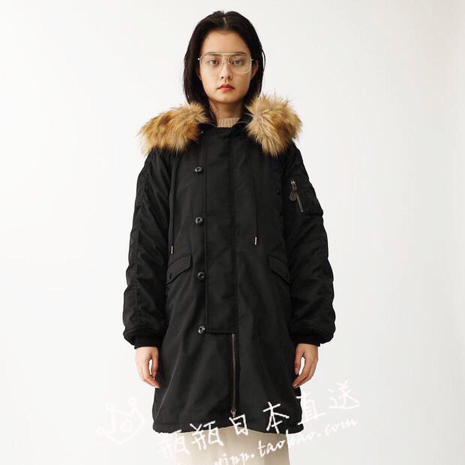 Private pause เสื้อโค้ทฮูท กันหนาว Parka สีดำ เนื้อผ้าไนล่อนสังเคราะห์ แบรนด์ Private pause แต่งขนเฟอร์ ซับขนอุ่นด้านใน เฟอร์สวย พริ้วมากคะ (ขนเฟอร์ถอดได้คะ) งานสวย บุนวมอุ่น ใส่ติดลบได้เลยคะ Size XS/S/M/ L/XL/XXL สำเนา ดำ