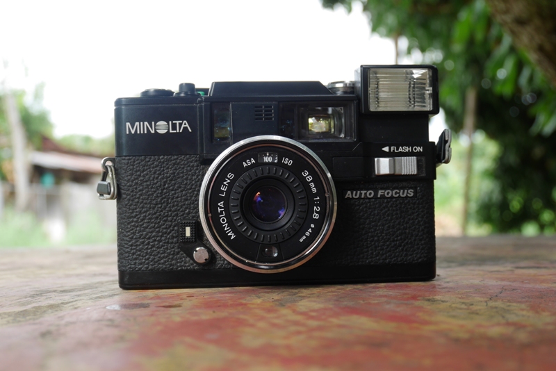 MINOLTA HI MATIC AF-D MINOLTA LENS 38MM.F2.8