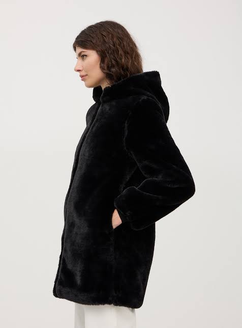 pepco เสื้อเฟอร์กันหนาว หมวกฮู้ด เสื้อขน FLUFFY Coat แบรนด์ PEPCO ดำ / เบจ