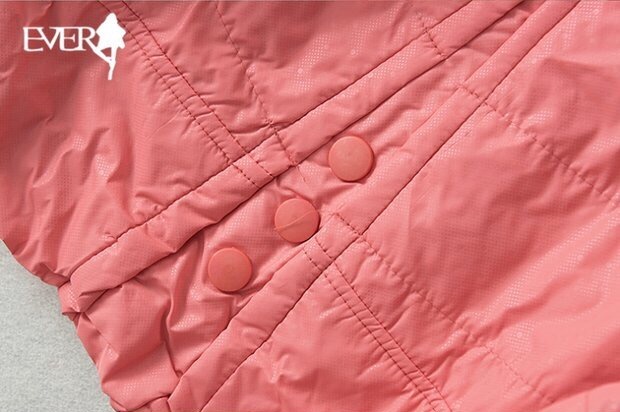 เสื้อกันหนาว บุนวม เนื้อใยโพลี สีชมพู ติดหมวกฮูท แต่งผ้าปักฉลุ แนวหวานๆ น่ารัก เกาหลีๆ คะSize M/L
