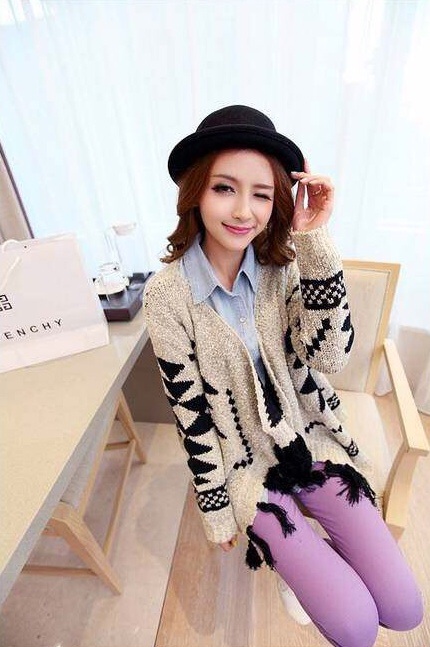 เสื้อหนาว ไหมพรมแซมดิ้นเงิน ลายถักชนเผ่า ชายแต่งพู่ งานZARA KNIT