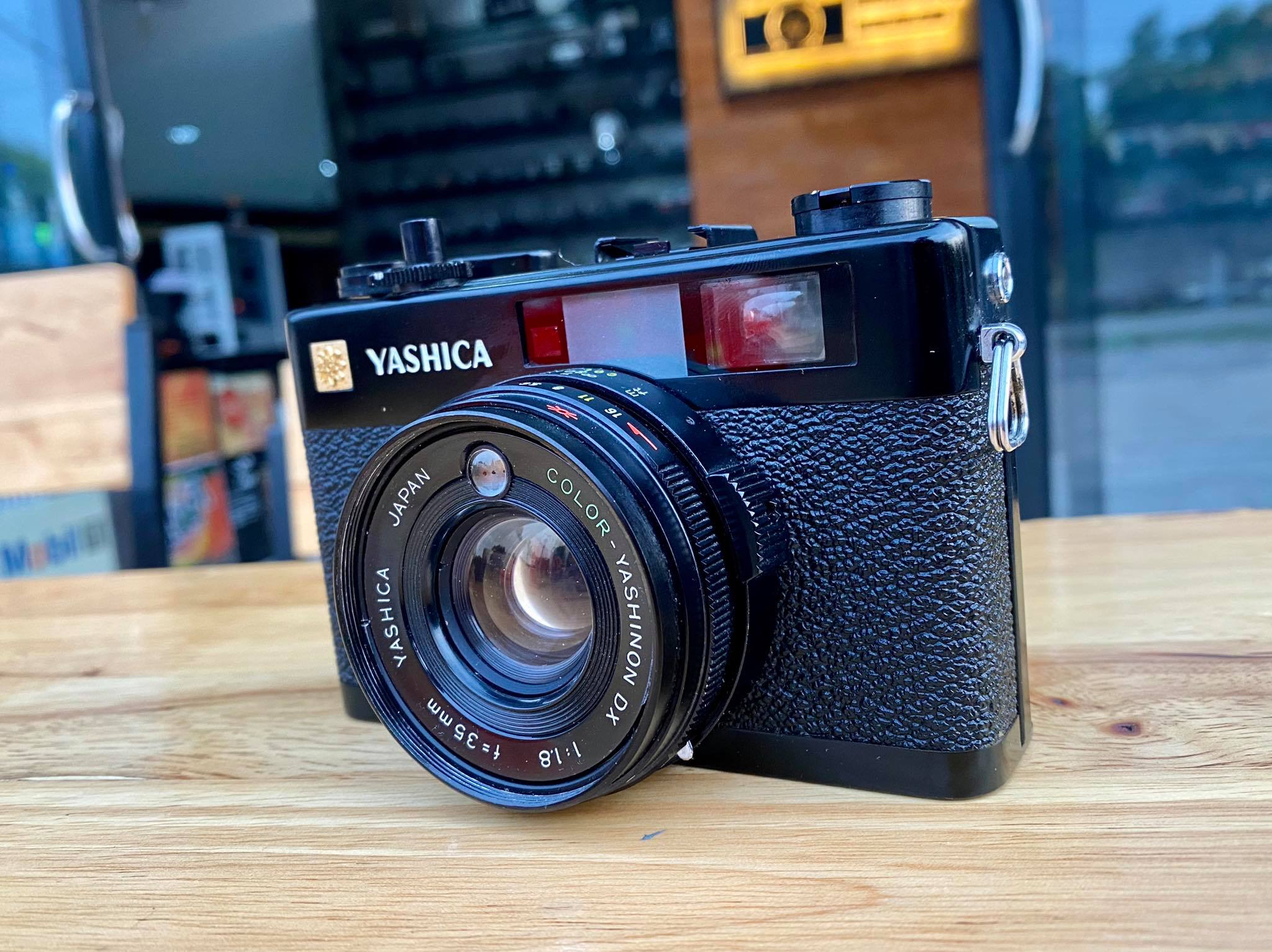 YASHICA ELECTRO35 CC COLOR YASHINON-DX 35MM.F1.8