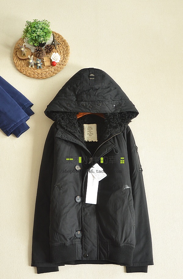 Moussy เสื้อกันหนาว ติดฮูท เสื้อcoat แบรนด์ดัง ญี่ปุ่น MOUSSY japan สีดำ แต่งซับขนอุ่นด้านใน (ขนด้านในถอดใส่ได้ทั้งชิ้นเลยคะ )มีกระดุมSize M/L * ไม่มีขนเฟอร์ปลายหมวกนะคะ*