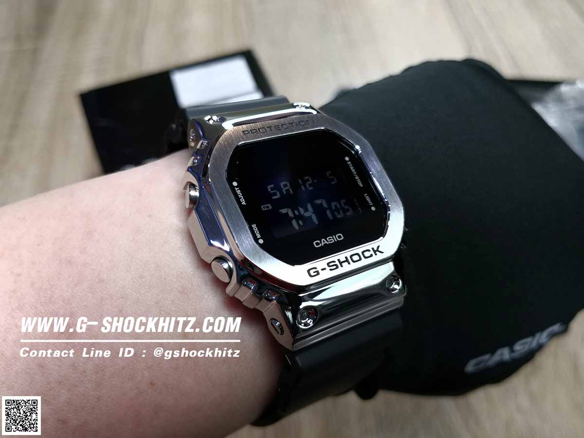CASIO G-SHOCK นาฬิกาข้อมือ นาฬิกากันน้ำ นาฬิกาของแท้ ประกันศูนย์ CMG 1 ปี รุ่น GM-5600-1 นาฬิกาสีดำ
