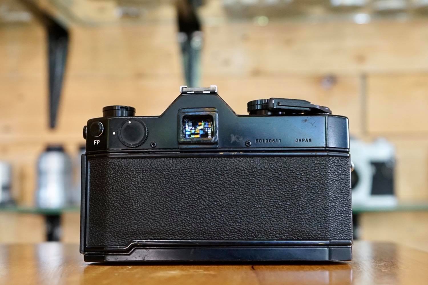 YASHICA TL ELECTRO X PENTACON AUTO 50MM.F1.8 M42 MOUNT