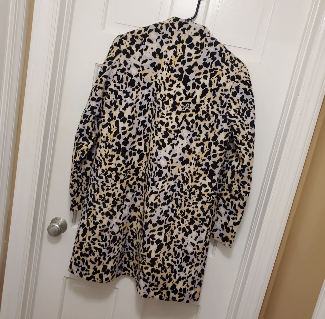 เสื้อโค้ท เสื้อนอก เสื้อคลุมลายเสือ แบรนด์ H&M