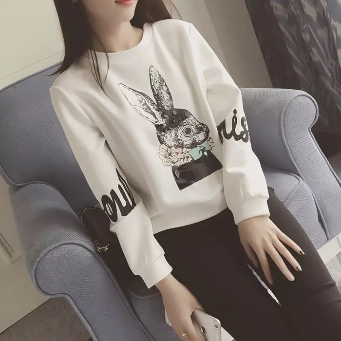 เสื้อกันหนาว เสื้อวอร์ม คอกลม แต่งภาพปริ้นท์กระต่าย เนื้อผ้าวอร์ม เนื้อหนา ละเอียด สวยมากคะ Size S/M/L