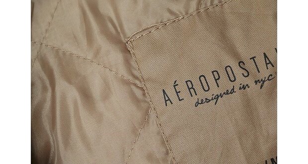 Aeropostale เสื้อกันหนาว AEROPOSTALE ติดฮูท แต่งขน ปลายฮูท(ขนถอดใส่ได้) สีน้ำตาลกากี เนื้อผ้าสวยหรู งานแบรนด์เนมแท้เลยคะ