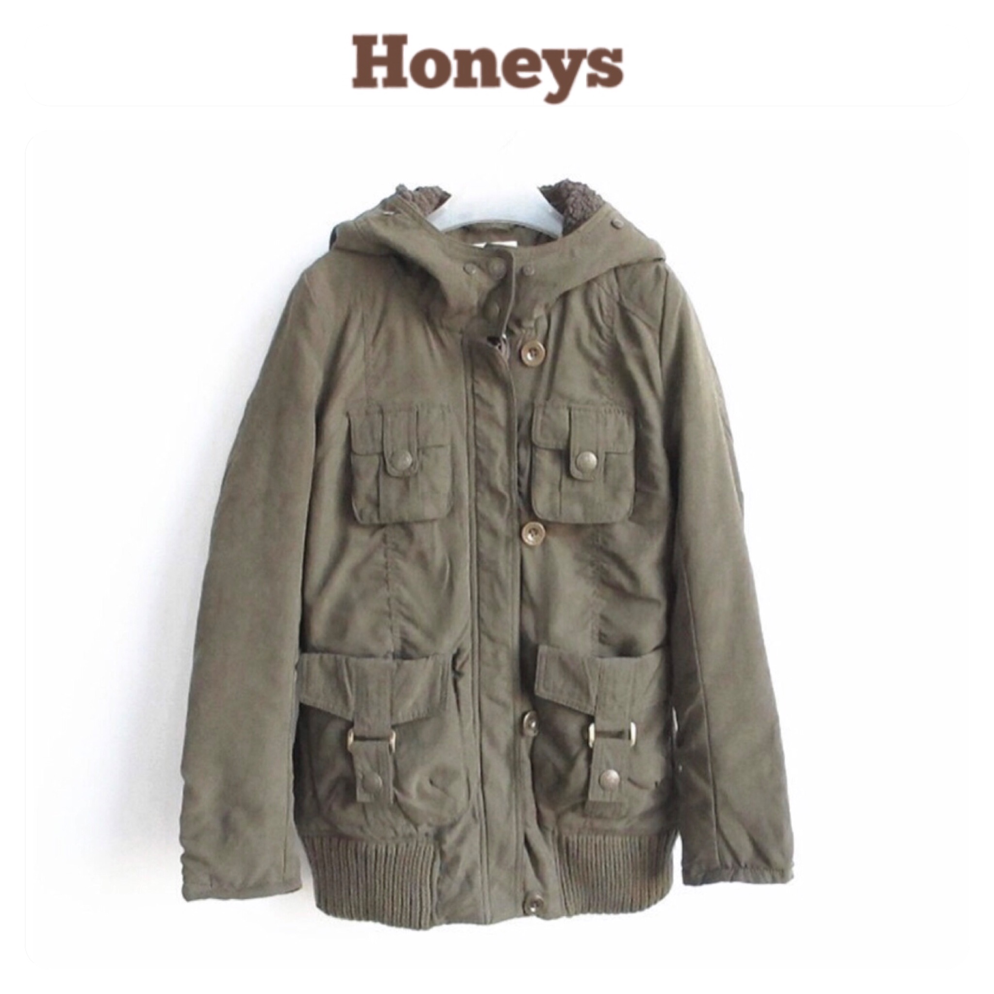 Honeys เสื้อกันหนาว เสื้อฮู้ดกันหนาว แบรนด์ ญี่ปุ่น HONEYS Japan สีเขียวทหาร ( ไม่มีขนเฟอร์ปลายหมวกนะคะ