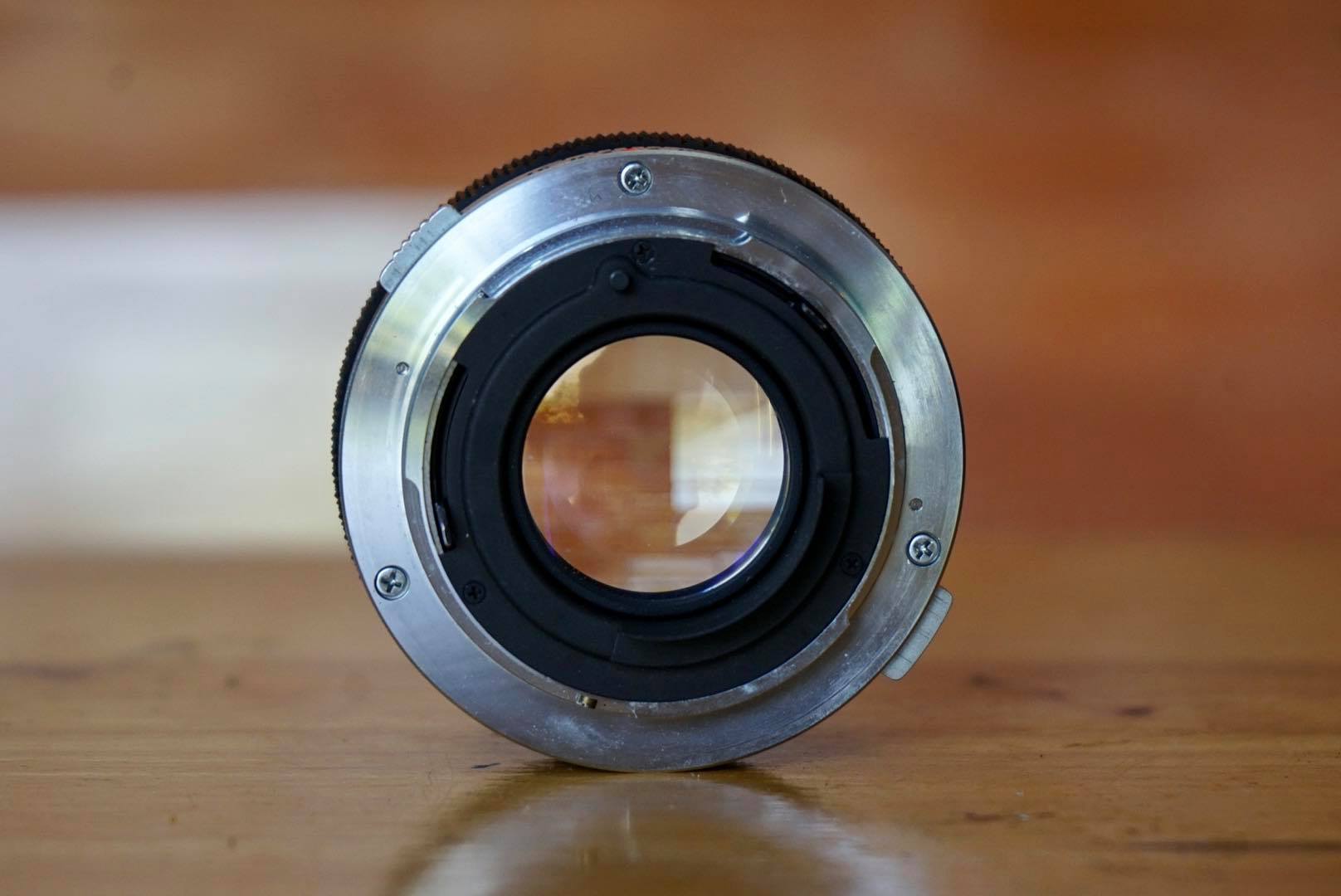 OLYMPUS OM-SYSTEM F. ZUIKO AUTO. S 50MM. F1.8 OM MOUNT