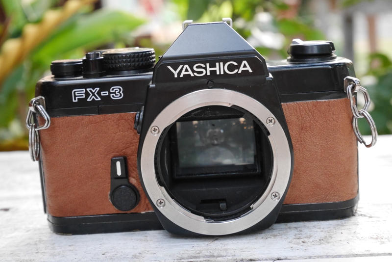 YASHICA FX-3