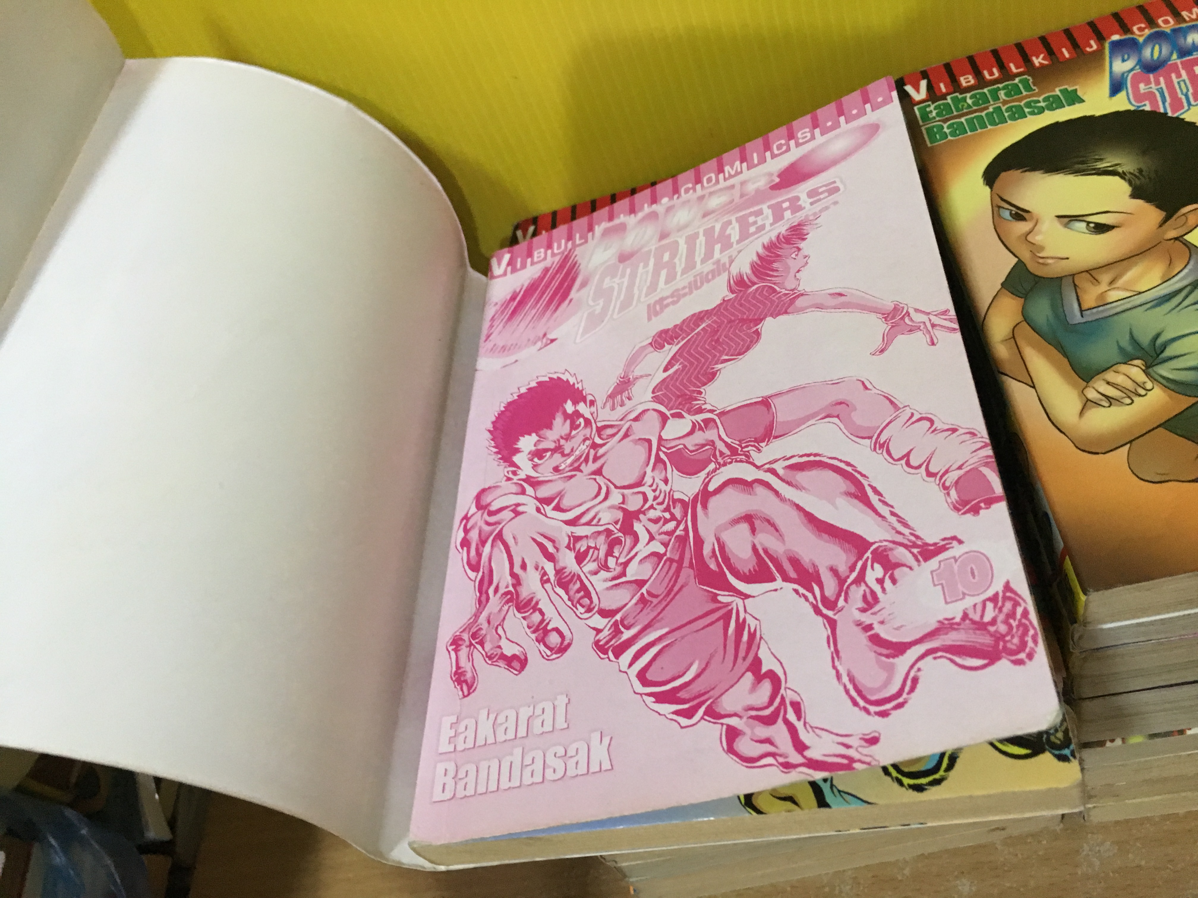 เตะระเบิดไม่ตอ้งเปิดตำรา (Power Strikers) 1-23 จบ / *ขาดเล่ม 19,20,22