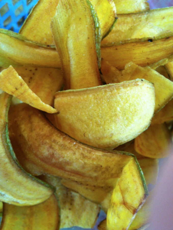 กล้วยกระทบเปลือกอบเกลือ (230g.)