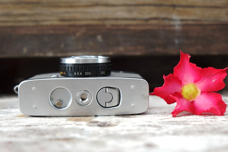 OLYMPUS PEN-EES