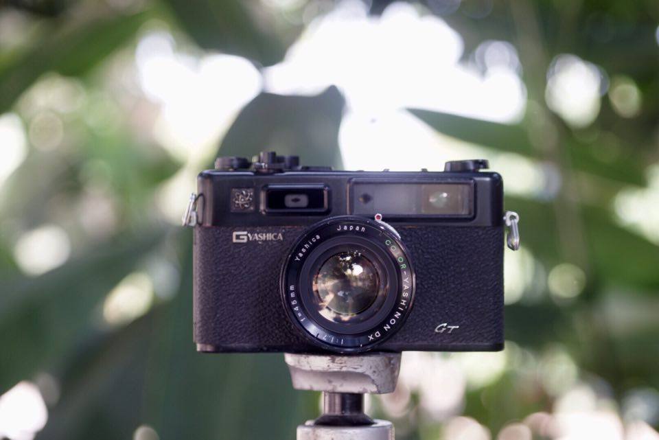 YASHICA ELECTRO 35 GT YASHICA COLOR YASHINON DX 45MM.F1.7