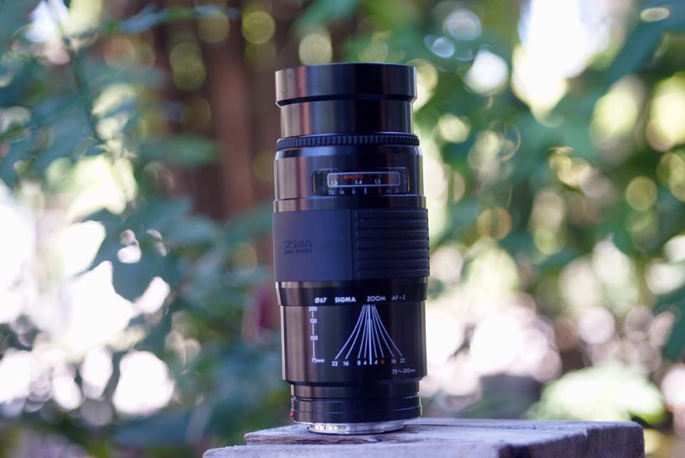SIGMA ZOOM AF-& 75-200MM. F2.8-3.5 MC MACRO MA MOUNT