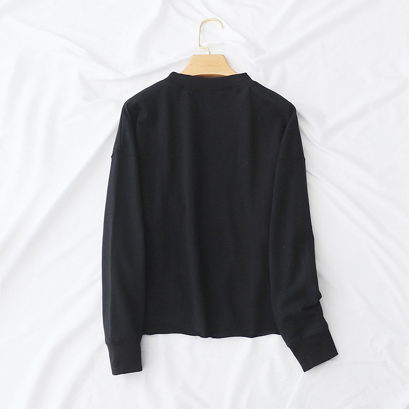 เสื้อหนาวไหมพรม สีดำ ลายปักเลื่อม หน้าเสือ FELINE เนื้อผ้ายืด นุ่ม สวย งานญี่ปุ่น sinsay คะ Size L