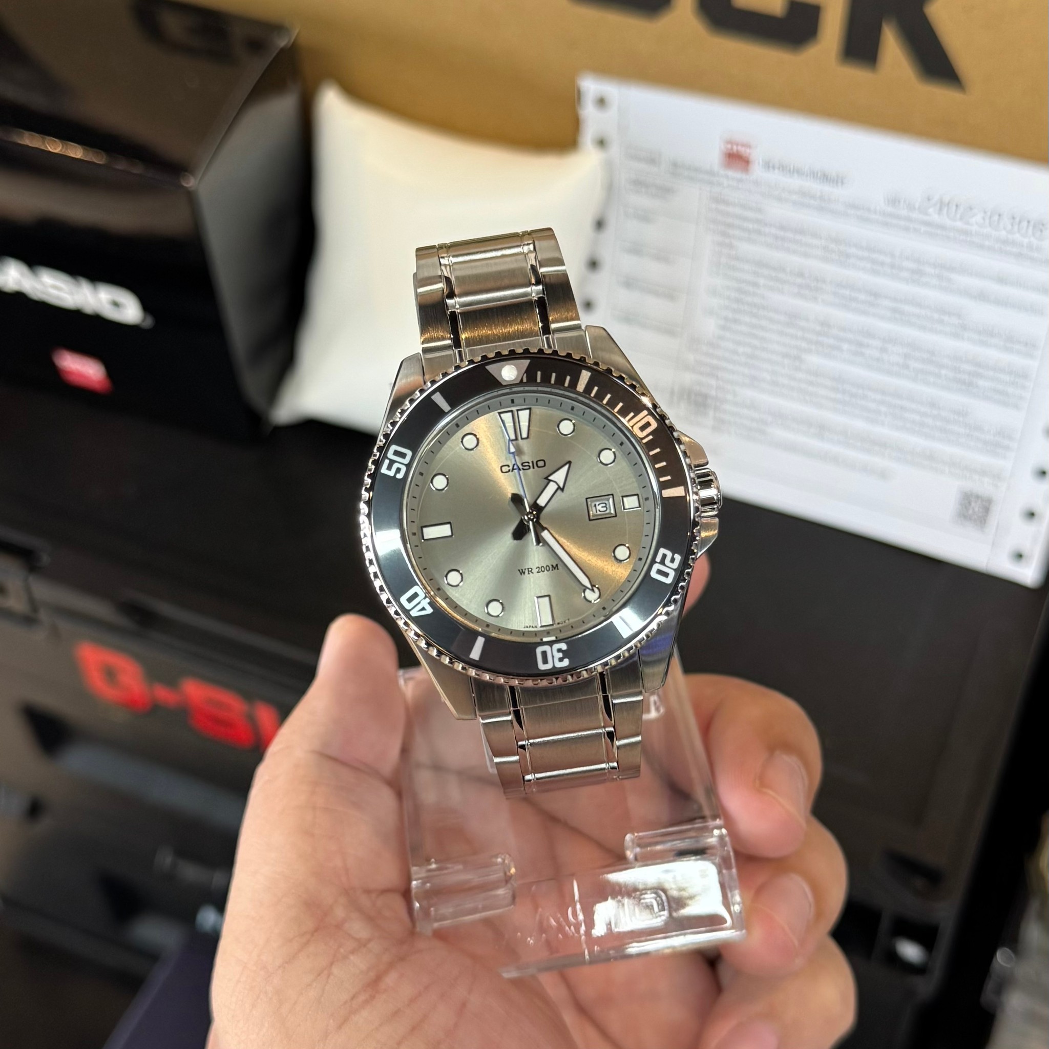 CASIO นาฬิกาคาสิโอ นาฬิกาข้อมือ นาฬิกากันน้ำ นาฬิกาของแท้ ประกันศูนย์ CMG 1 ปี รุ่น MDV-107D-8A นาฬิกาสีเงิน