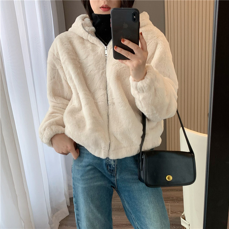 Page one เสื้อเฟอร์กันหนาว หมวกฮู้ด เสื้อขน Fluffy coat แบรนด์ page One สำเนา ดำ